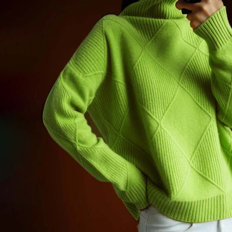Casual Knitted Sweater in Solid Color